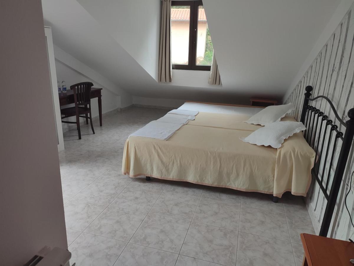 Hotel Pisuerga Proaza Bagian luar foto